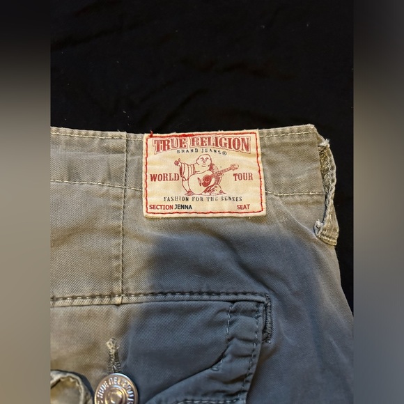 True Religion cargo shorts - Picture 2 of 4